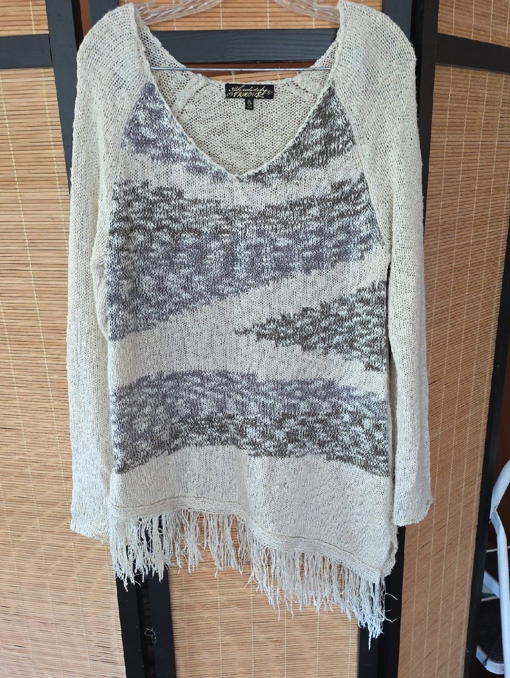 Absolutely Famous Cream & Gray V-Neck Fringe Knit Sweater